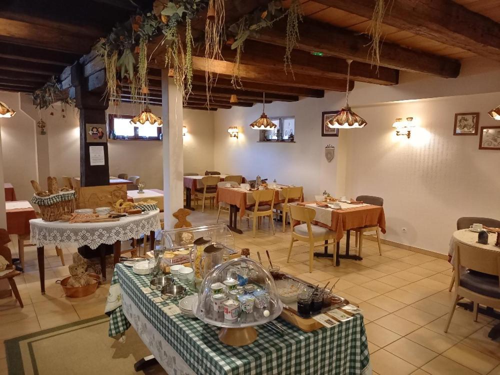 温泽博格酒店 布利安什维莱 外观 照片