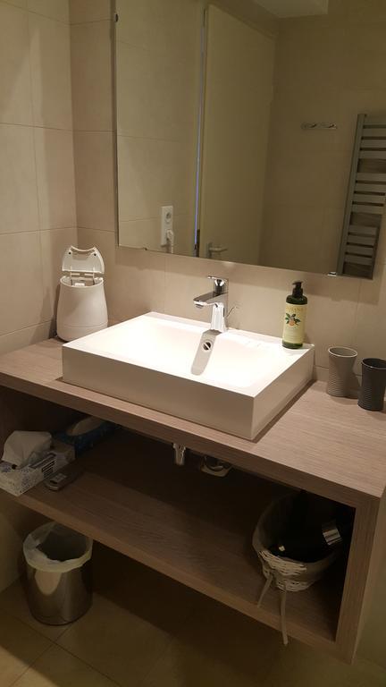 温泽博格酒店 布利安什维莱 外观 照片